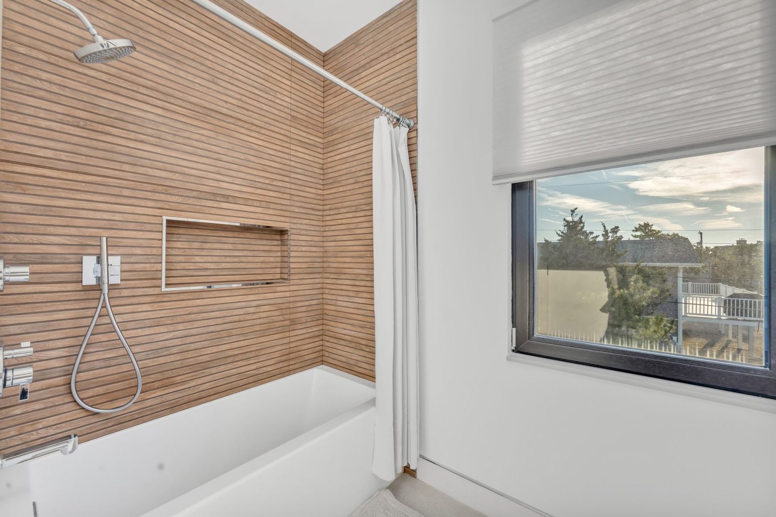 Fenêtre fixe en aluminium à Roanne