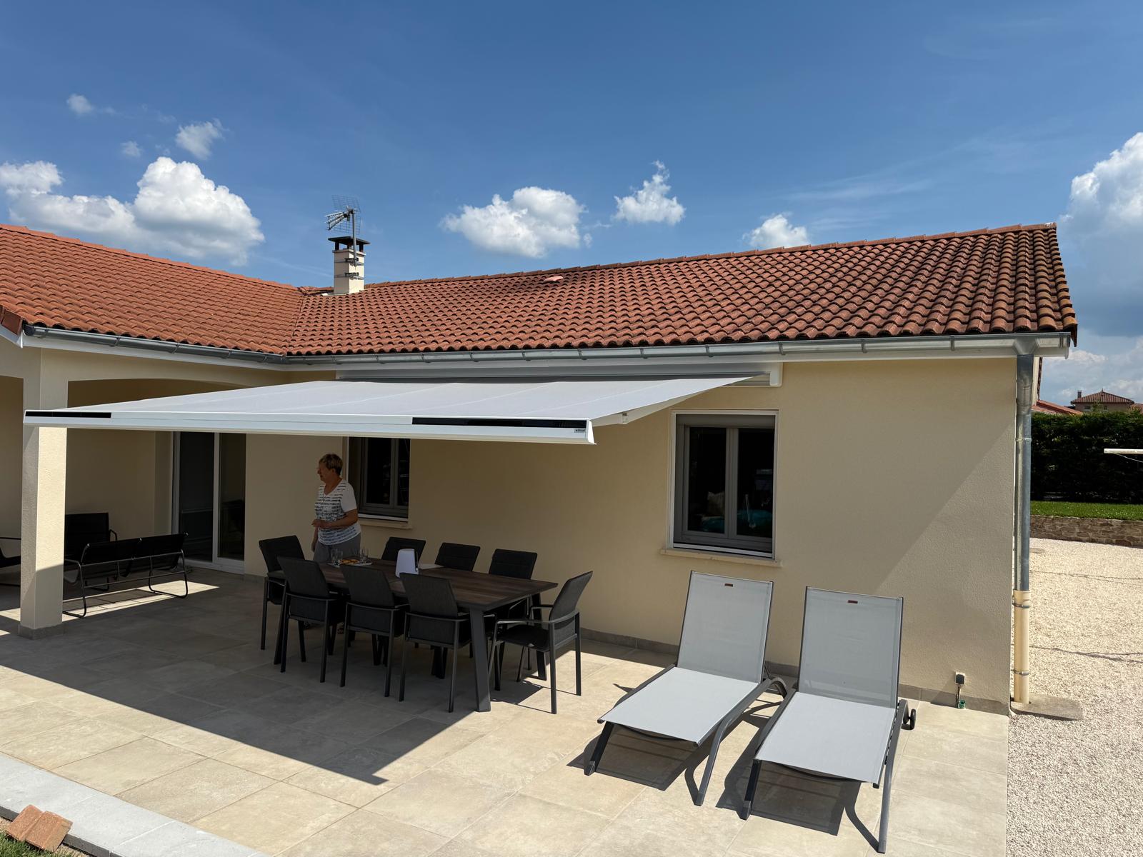 Réalisation : Installation d’un Store-Banne à Roanne